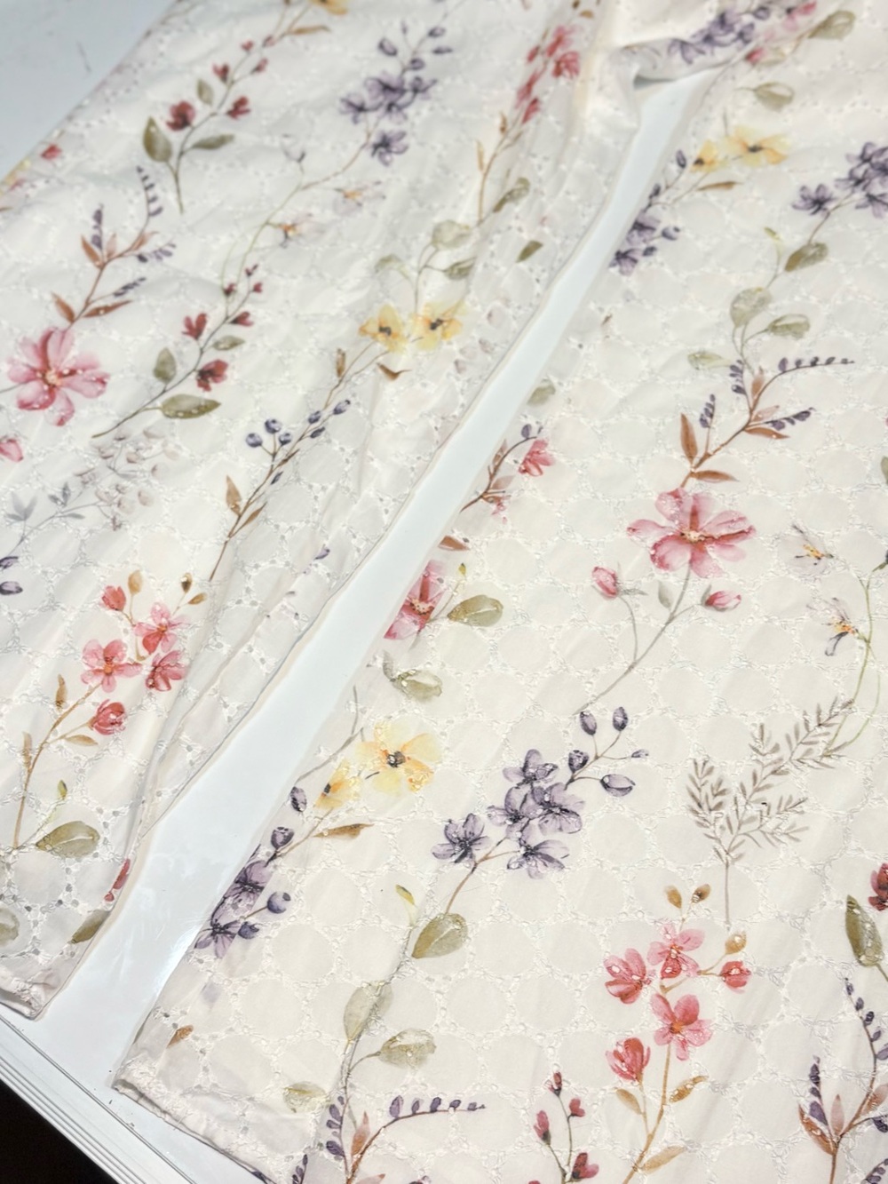 Pearl + Sea White Embroidered Eyelit Floral Lined Pants size 4 - Picture 8 of 15